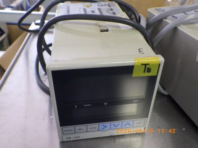 温調機 チノ　Chino DB1000