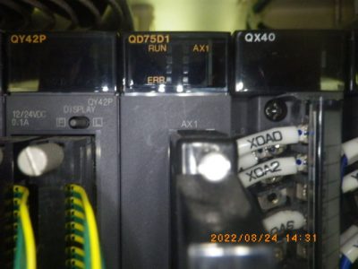シーケンサー QD75D1 写真1
