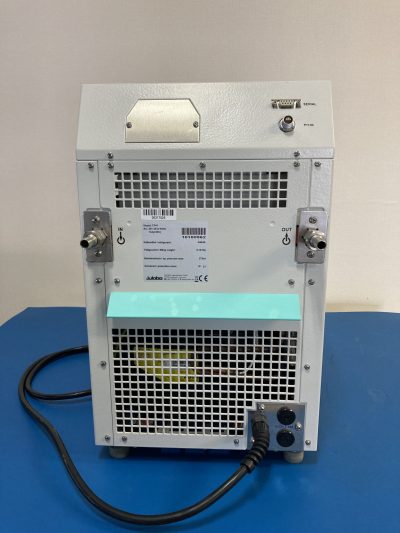 高低温循環恒温槽 サーキュレーター CF41 写真2
