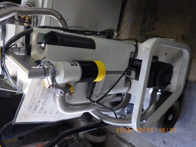 ヘリウムリークディテクター HLT 160 写真3