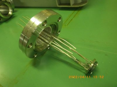 電流導入端子 写真2