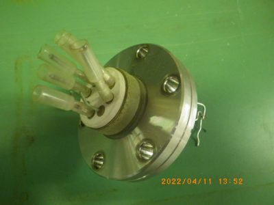 電流導入端子 写真2