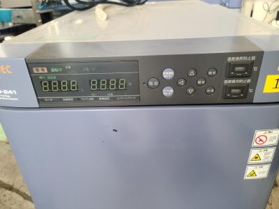 ヒートサイクル恒温器 SU-241 写真4