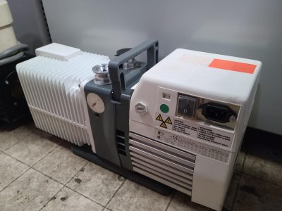 油回転式真空ポンプ PASCAL-2015SD 写真3