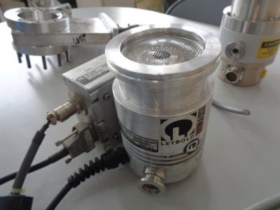 ターボ分子ポンプ TW70 写真2