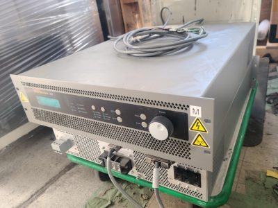 スパッタ電源 EnerStream20 写真2