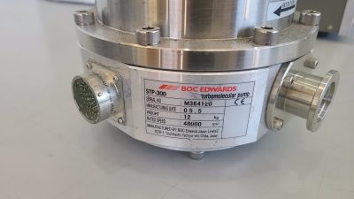 ターボ分子ポンプ STP-300 写真1