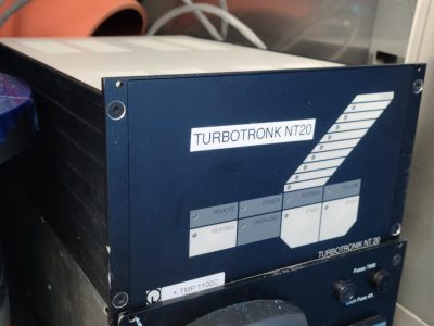 ターボ分子ポンプ TURBOVAC 361 写真3