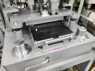 液晶重ね合わせ装置 LCM-ST 写真2