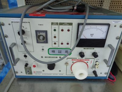 耐電圧試験機 TOS8700 写真4