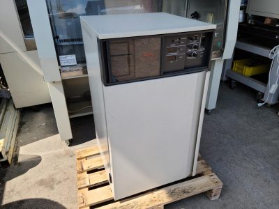 CO2インキュベーター MCO-96 写真3