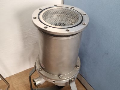 ターボ分子ポンプ TMP-550 写真3