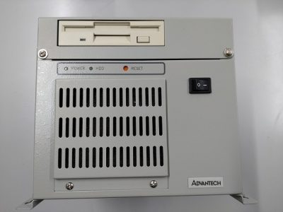 産業用コンピューター　ウォールマウントシャーシ IPC-6806S 写真2