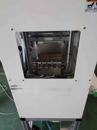 真空精密加熱プレス　（転写プレス装置） CYPM-10特 写真3