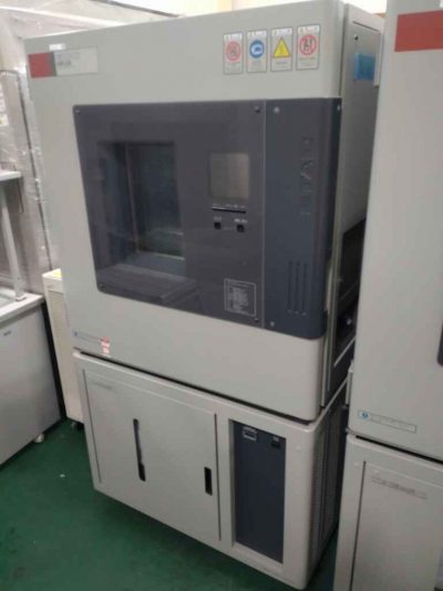 恒温恒湿槽 FX410N　（150℃仕様） 写真2