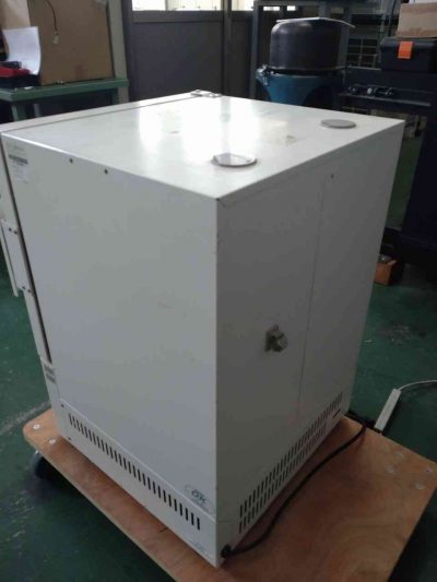 恒温槽 ヤマト科学　Yamato DKN401