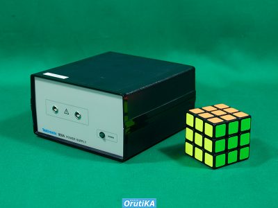 プローブ用電源 1101A 写真2