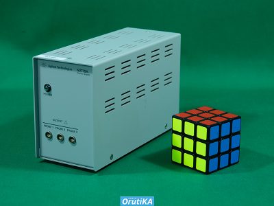電流プローブ用電源 N2779A 写真2