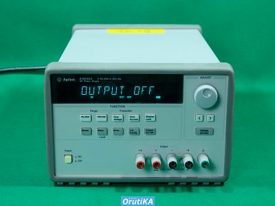 直流安定化電源 E3633A 写真1