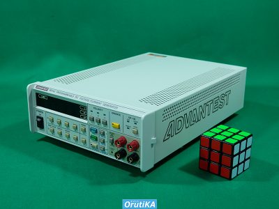 プログラマブル 直流電圧 / 電流発生器 R6142 写真2