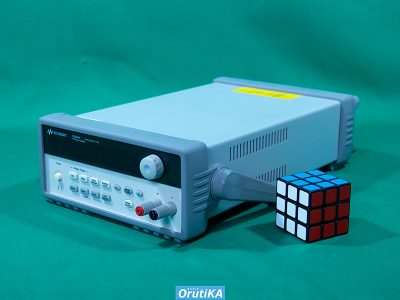 直流安定化電源 E3640A 写真2