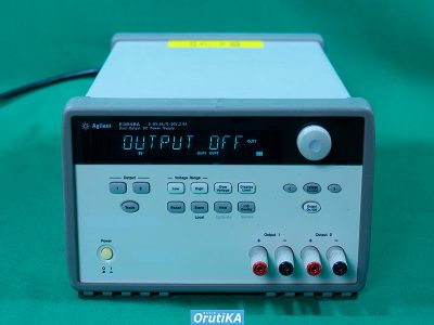 2CH OUTPUT直流安定化電源 E3648A 写真1