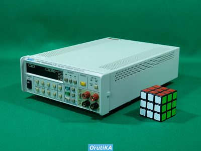 プログラマブル 直流電圧/電流発生器 6144 写真2