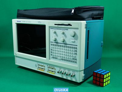 ロジックアナライザ TLA5202 写真2