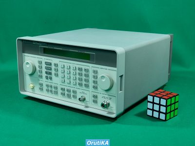 シンセサイズド シグナル ジェネレーター 8648D 写真2