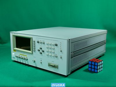 プレシジョンLCRメータ 4284A 写真2
