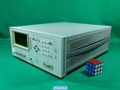 プレシジョンLCRメータ 4284A 写真2