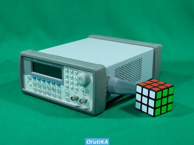 ファンクションジェネレータ 33220A 写真2