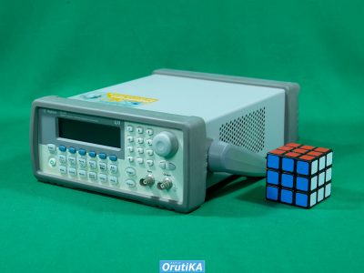 ファンクションジェネレータ 33220A 写真2