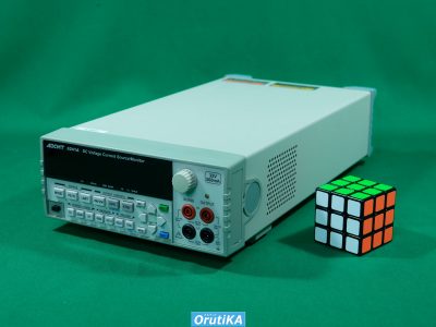 プログラマブル直流電圧/電流発生器 6241A 写真2