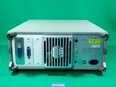 プレシジョン LCRメータ 4284A 写真3