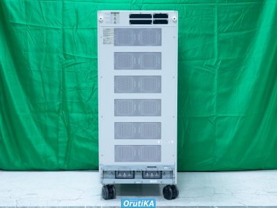 交流安定化電源 PCR6000LE 写真3