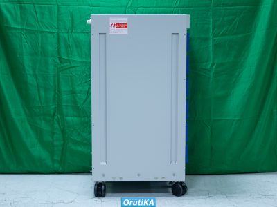交流安定化電源 PCR6000LE 写真4