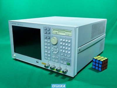 ネットワークアナライザ E5071B (4 PORT) 写真2