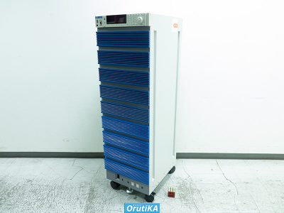 交流安定化電源 PCR9000LE 写真2