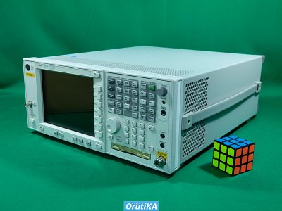 スペクトラムアナライザ E4440A 写真2