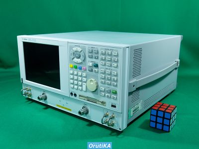 ネットワークアナライザ E8358A 写真2