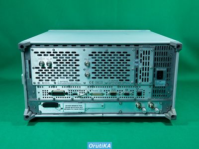 ネットワークアナライザ E8358A 写真3