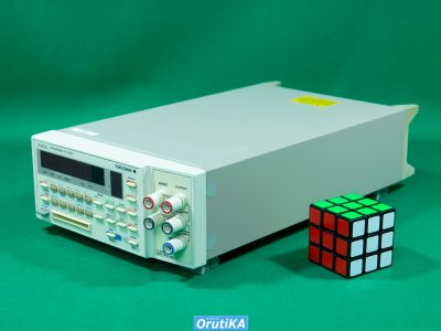 プログラマブル 直流電圧/電流発生器 7651-01 写真2