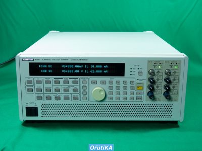 直流電圧電流発生器 NEW R6245 写真1
