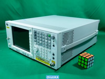スペクトラムアナライザ NEW E4445A 写真2