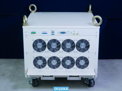 大容量直流電子負荷装置 34310A 写真3