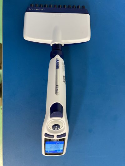 電動マルチチャンネルピペット E4 XLS 20-300μL LTS 12チャンネル 写真1