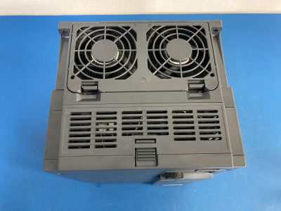 小形インバータ シリーズ 三相200V FR-E720-15K FREQROL-E700 写真9