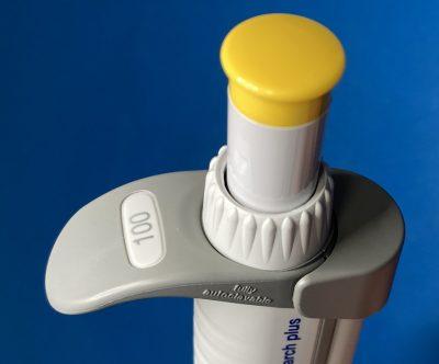 Research plus シングルチャンネル ピペット 10～100μL 3123000047 写真3
