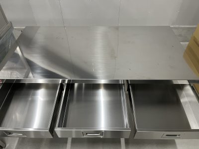 ステンレス実験台（引き出し３個） SKM-150Z 写真3
